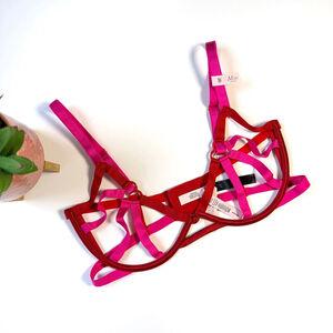 Victoria's Secret Very Sexy Heart Open Cup Strappy Bra New With Tags M-DD